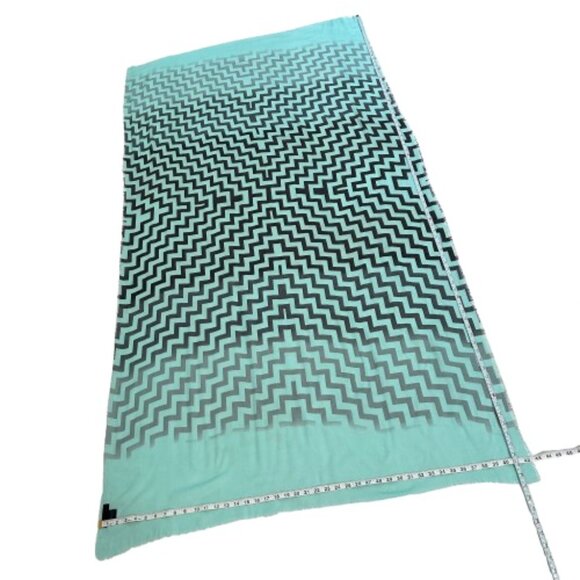 Steve Madden Women's OS Green Gray Geometric Wrap Around Beachwear Coverup Scarf - Picture 11 of 14